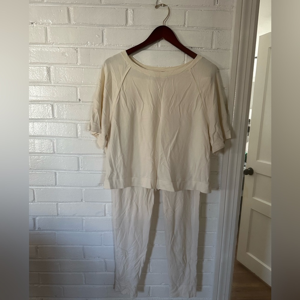 Cream Eberjey lounge set. Size medium